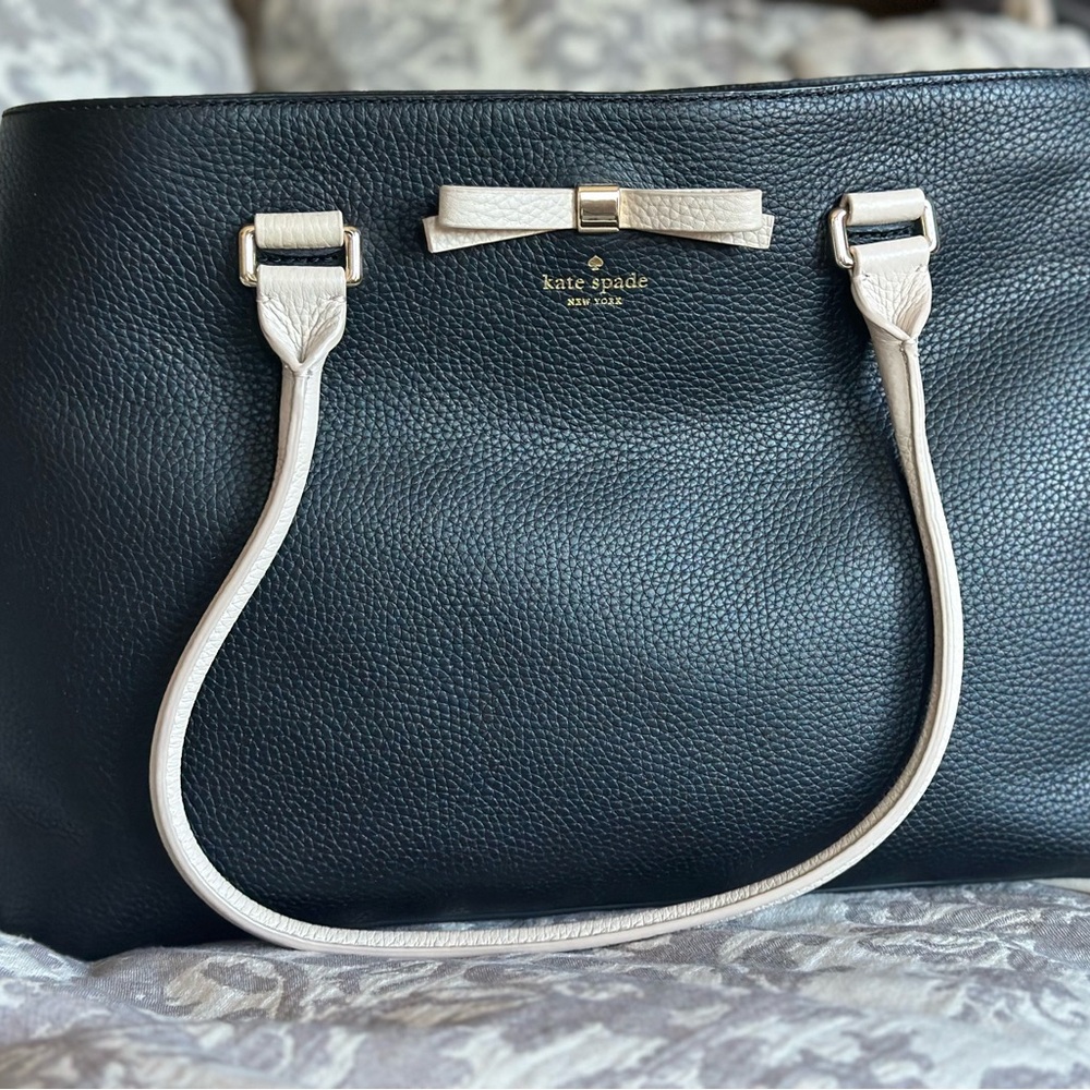 NWT Kate Spade Black & Cream Tote Bag with Structured Shape and Textured Leather